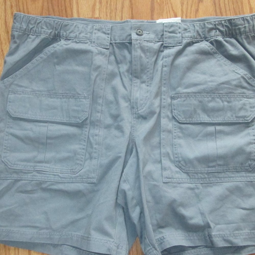 NWT Kohl's Croft and Barrow Gray Side elastic Cargo Short Size 48 waist